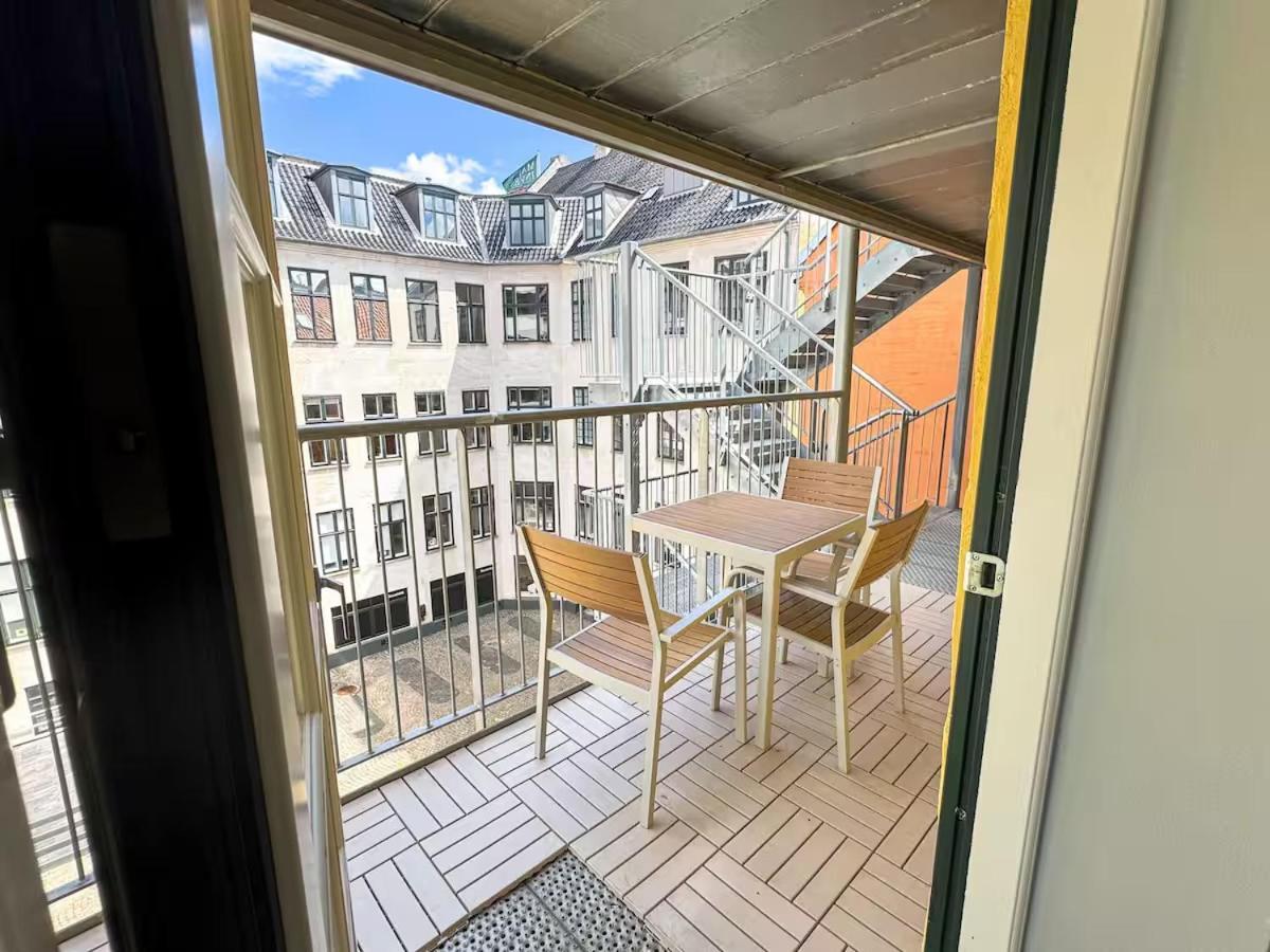 Perfect Apartment For Friends & Families In Central コペンハーゲン エクステリア 写真